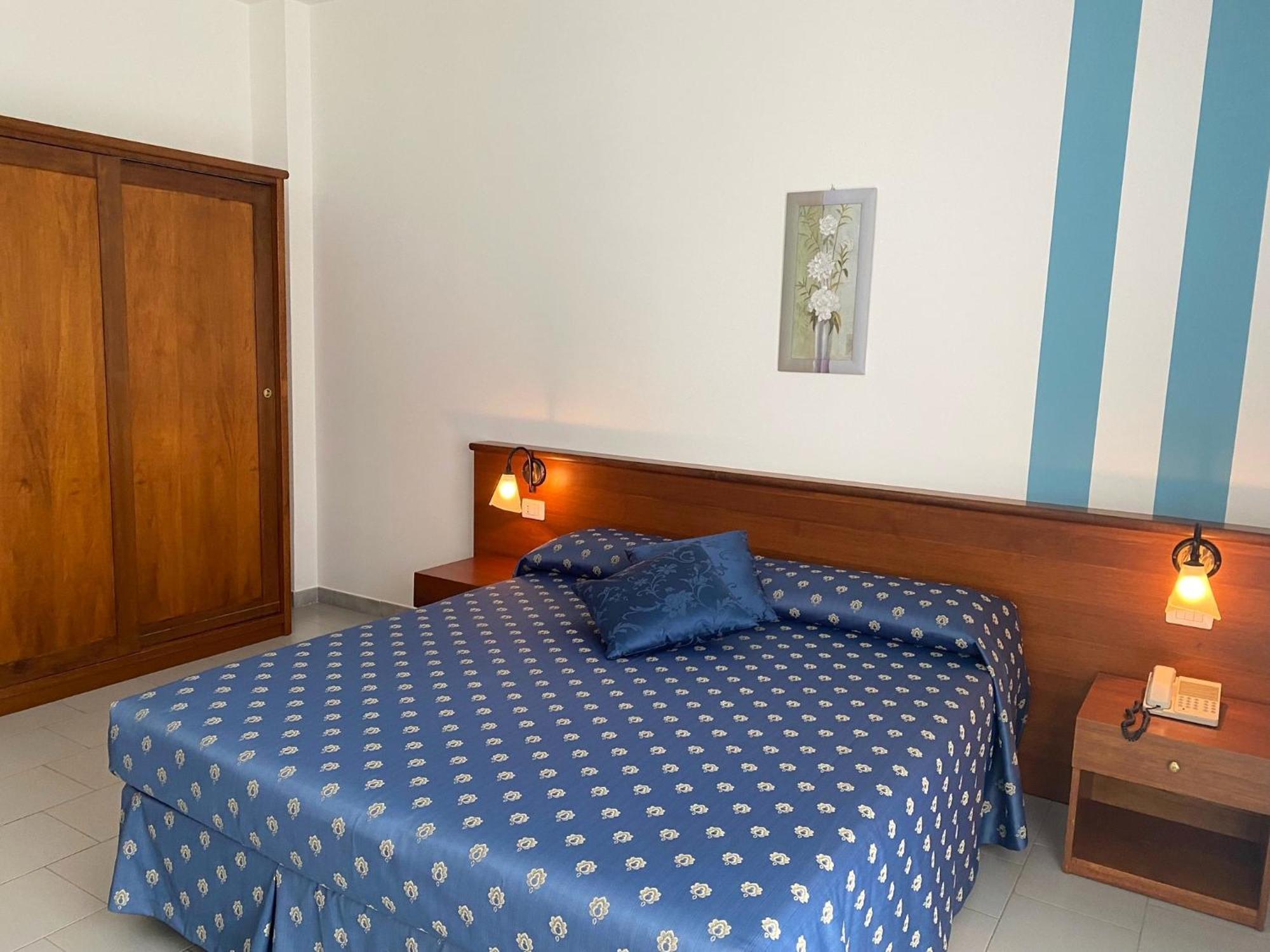 Hotel Villaggio Aurora San Pietro in Bevagna Eksteriør billede